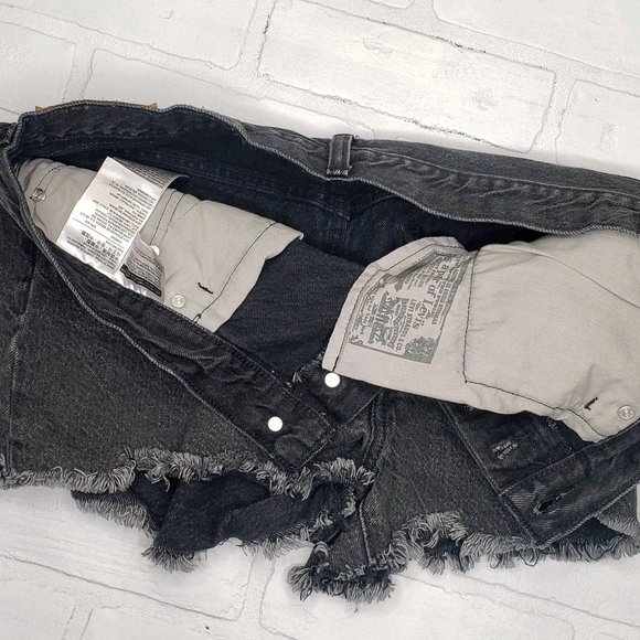 Levis 501 Buttonfly High Waist Cut Off Jean Shorts - Picture 4 of 4